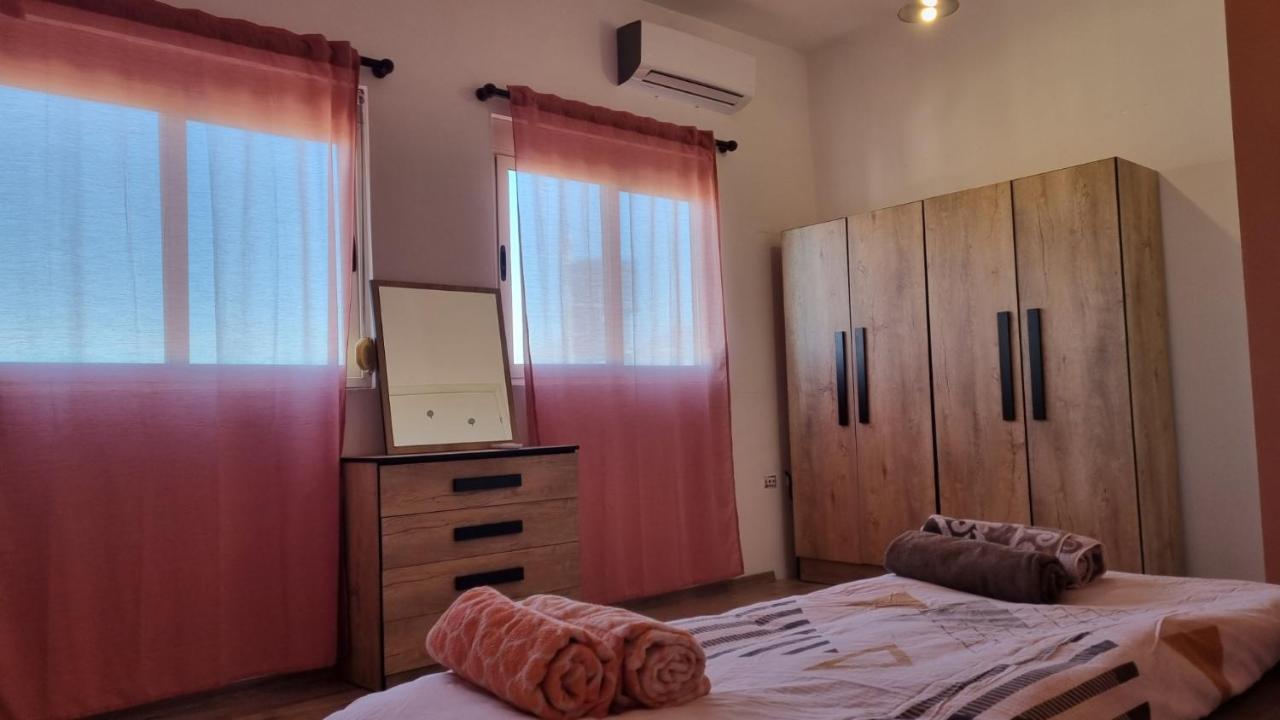 Sky Apartament. Bllok District Тирана Экстерьер фото